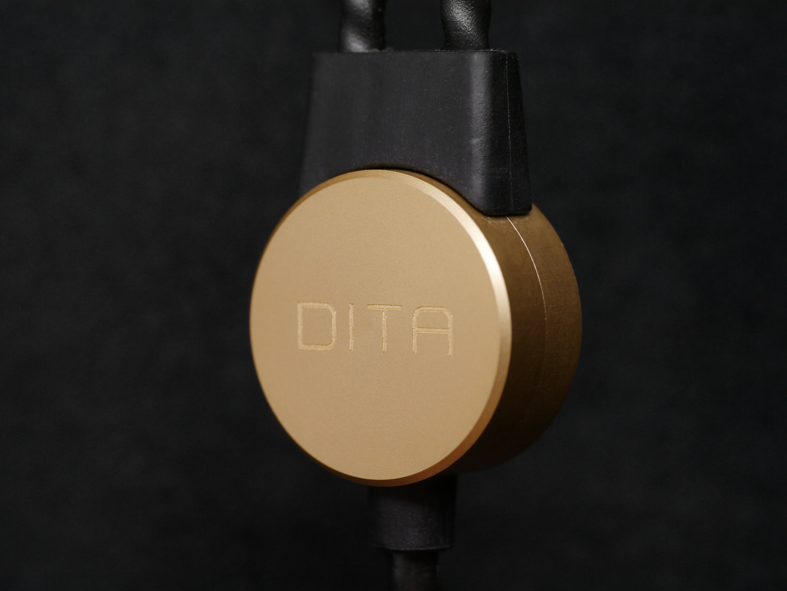 (未使用･未開封品)　DITA 密閉型イヤホン Answer Truth マットゴールド  ANSWER-TRUTH-GLD df5ndr3 Awesome Truth (Gold Special Edition) – DITA Audio